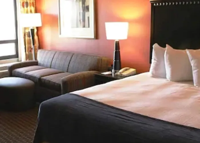 Hotel Conference Center And Decatur